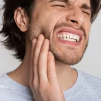 How to Treat Tooth Infections Without Antibiotics: Natural Remedies and Tips