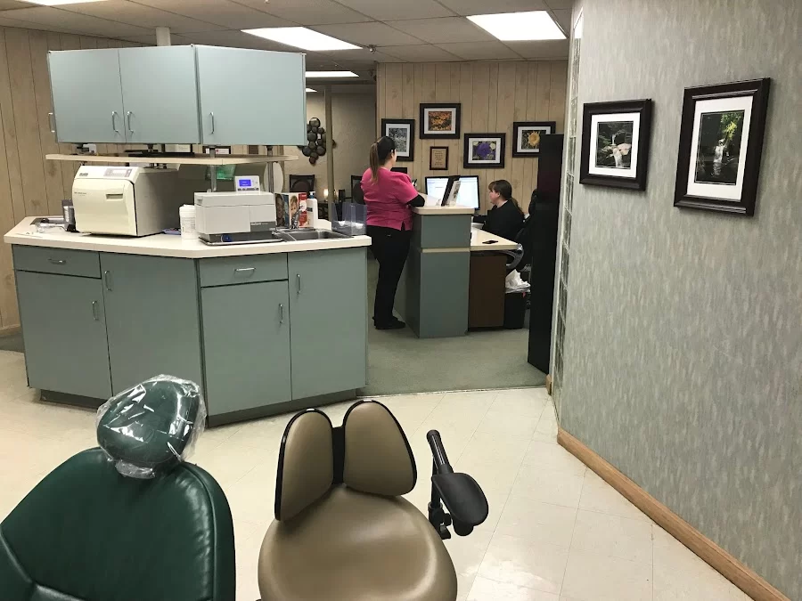 Armin Dental Associates Picture 5