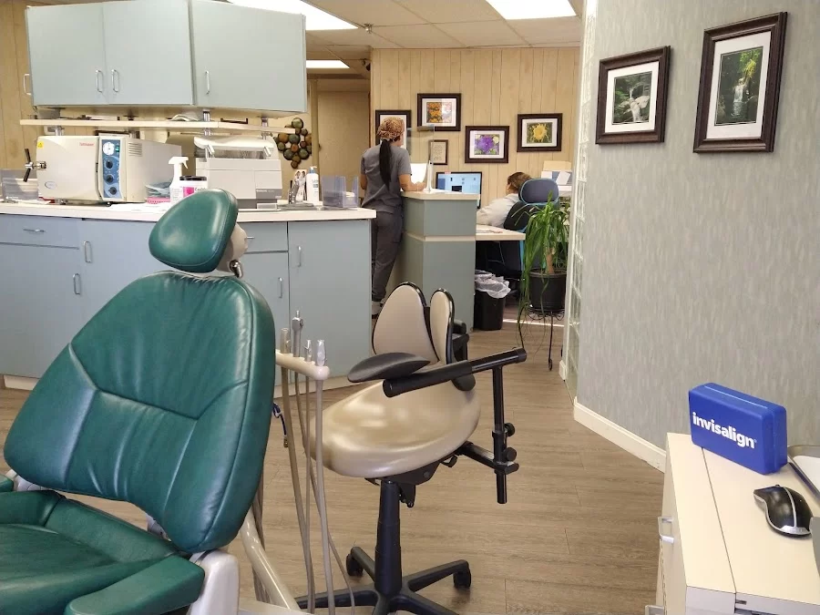 Armin Dental Associates Picture 8