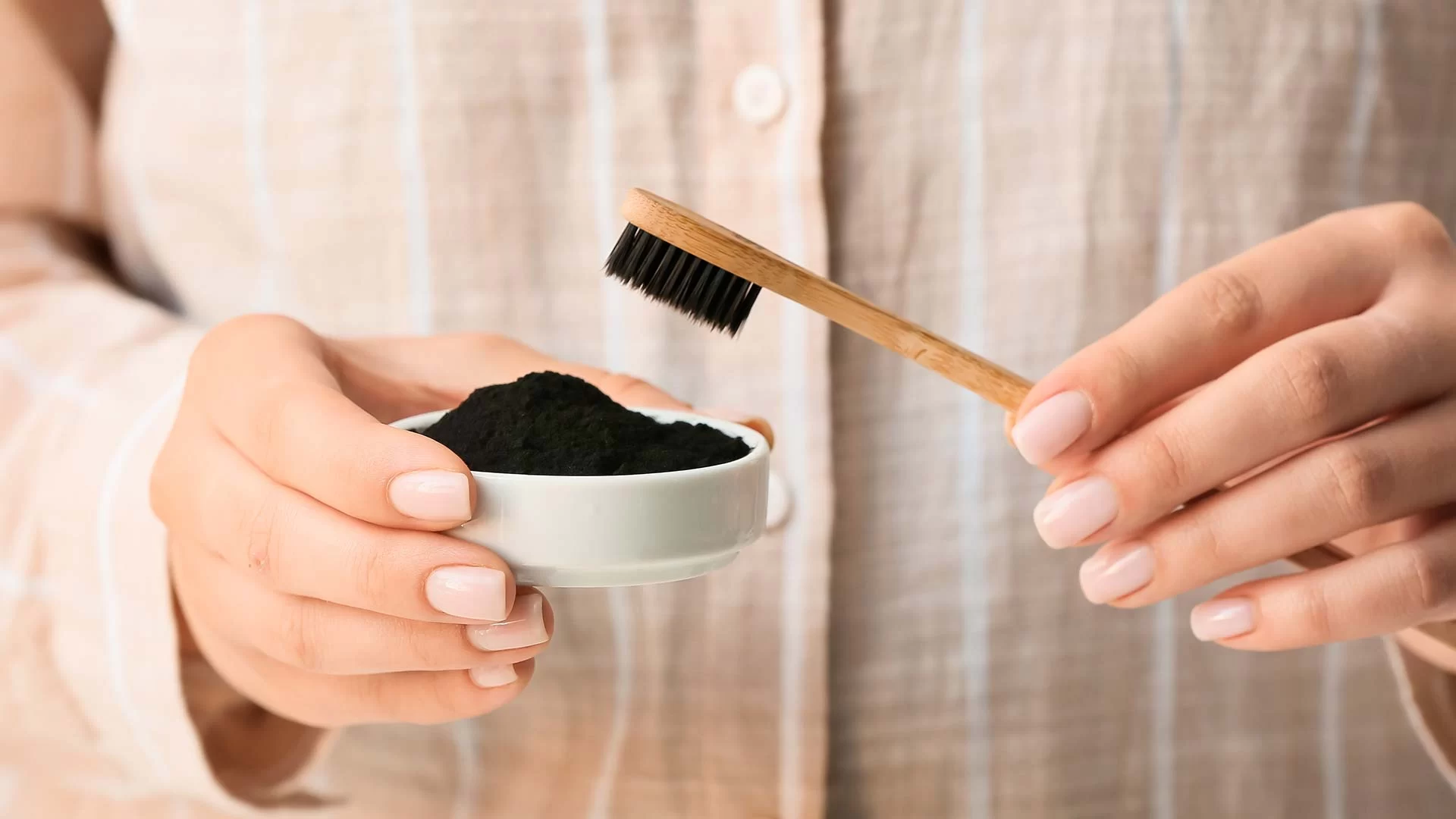 How to Effectively Deal with a Toothache: Natural Remedies and Pain Relief Tips