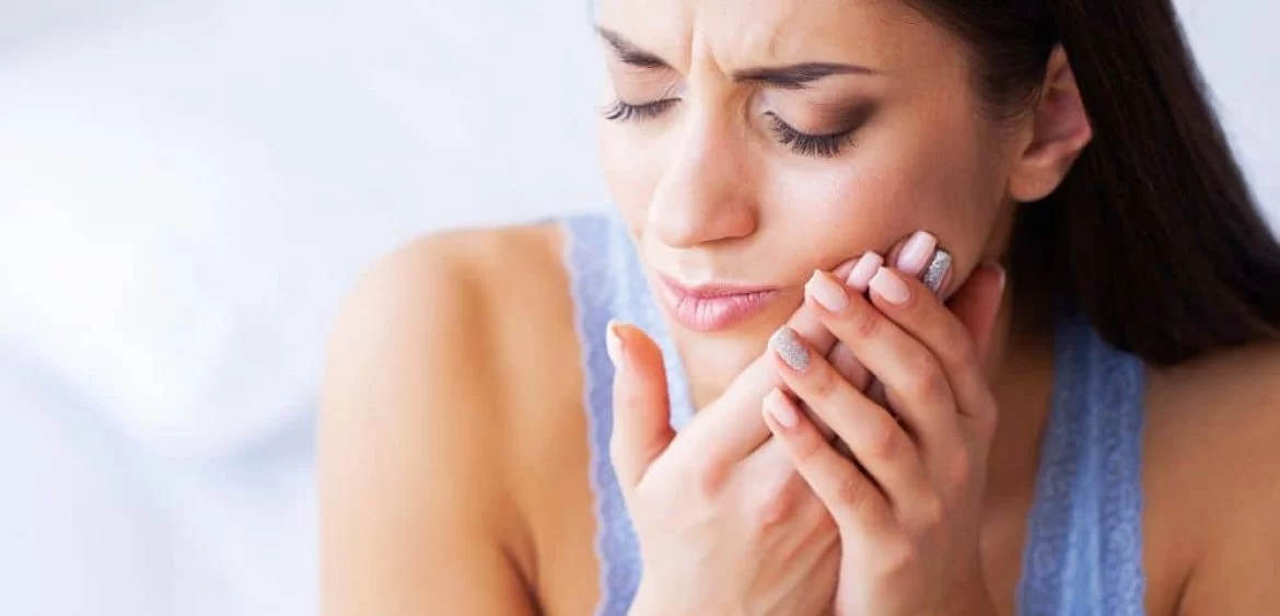 How to Deal with an Abscessed Tooth: Effective Treatment and Pain Relief Tips