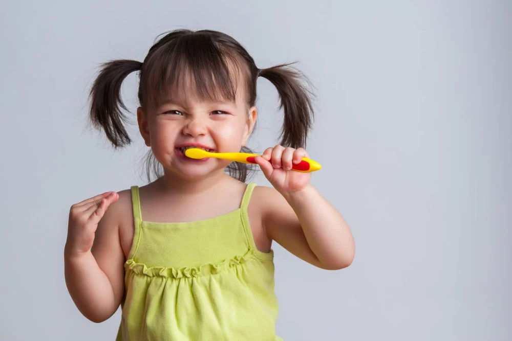 Choosing the Right Toothbrush for Kids: A Parent's Guide to Oral Care