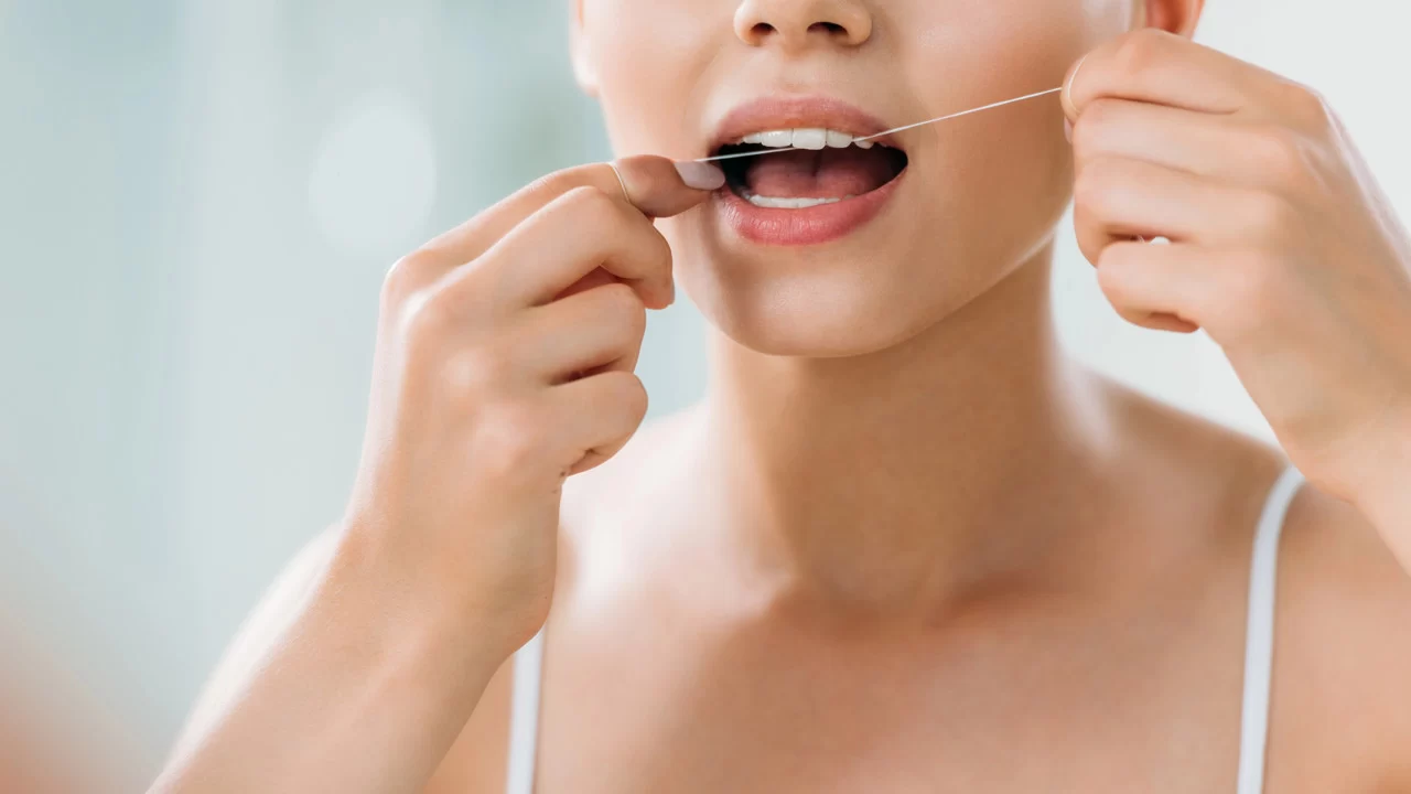 How to Properly Floss Around Dental Implants – Essential Tips for Implant Care