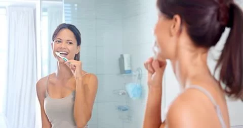 How to Develop Better Oral Hygiene Habits as You Age – Expert Tips for Seniors