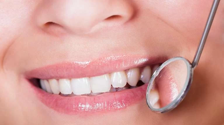 How to Prevent and Treat Gingivitis: A Comprehensive Guide to Healthy Gums