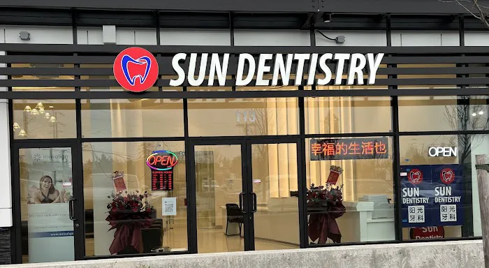Sun Dentistry l 阳光牙科南素里店(South Surrey) Picture 2