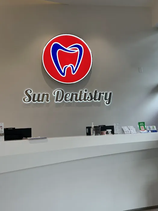 Sun Dentistry l 阳光牙科南素里店(South Surrey) Picture 3