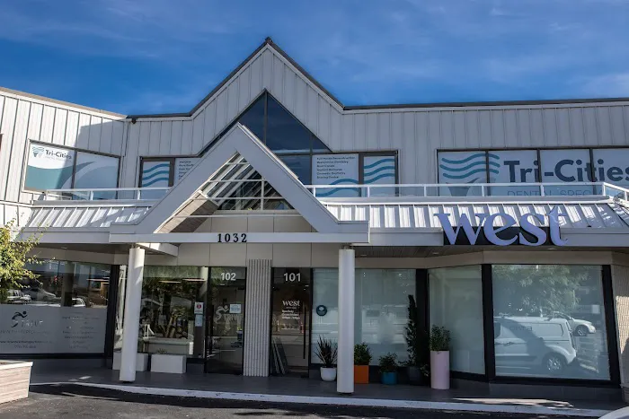 Tri-Cities Dental Specialists - Coquitlam Picture 4