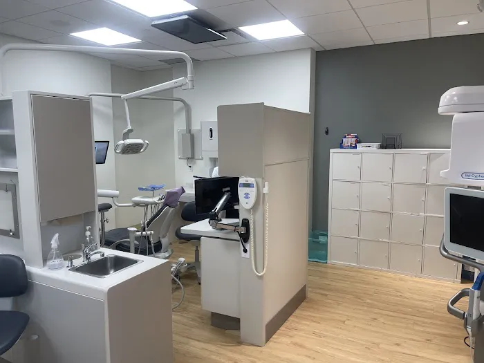 Dentist on Ridgeway Picture 2