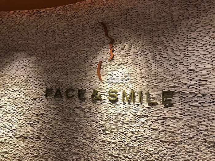 Face & Smile Vancouver Picture 3