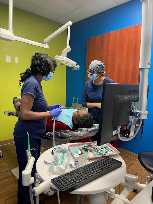 7 Days Family Dental - West Indy Picture 6