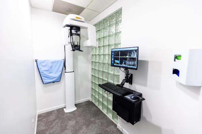 Lakeshore Dental Specialists Picture 3
