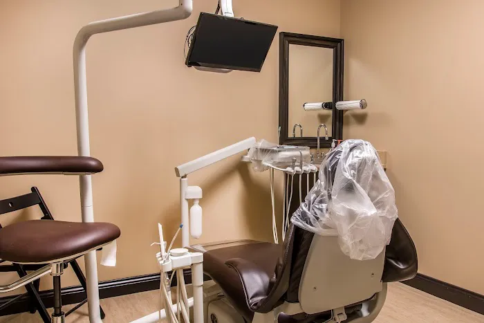 The Lakes Dental Care Picture 3