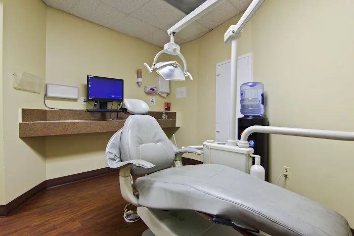 Gentle Dental at Gratiot Avenue Picture 2