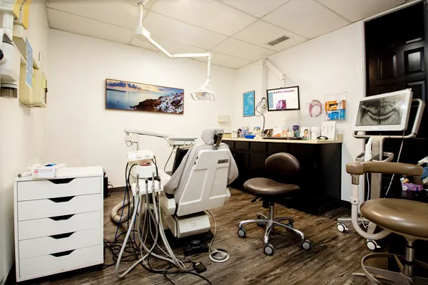 Heavenly Smiles Dentist - Poway - Bita Tahvildari Picture 8
