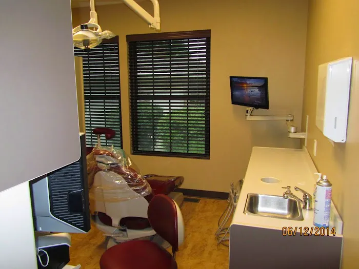 Lawrence Dental Center Picture 8