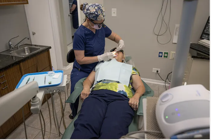 City Limits Dental: Lisa Vihnanek DDS Picture 6