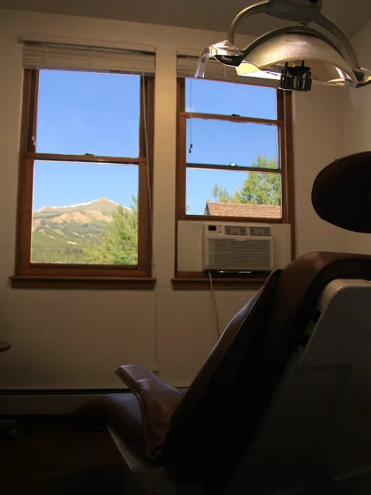 Treeline Dental Picture 6