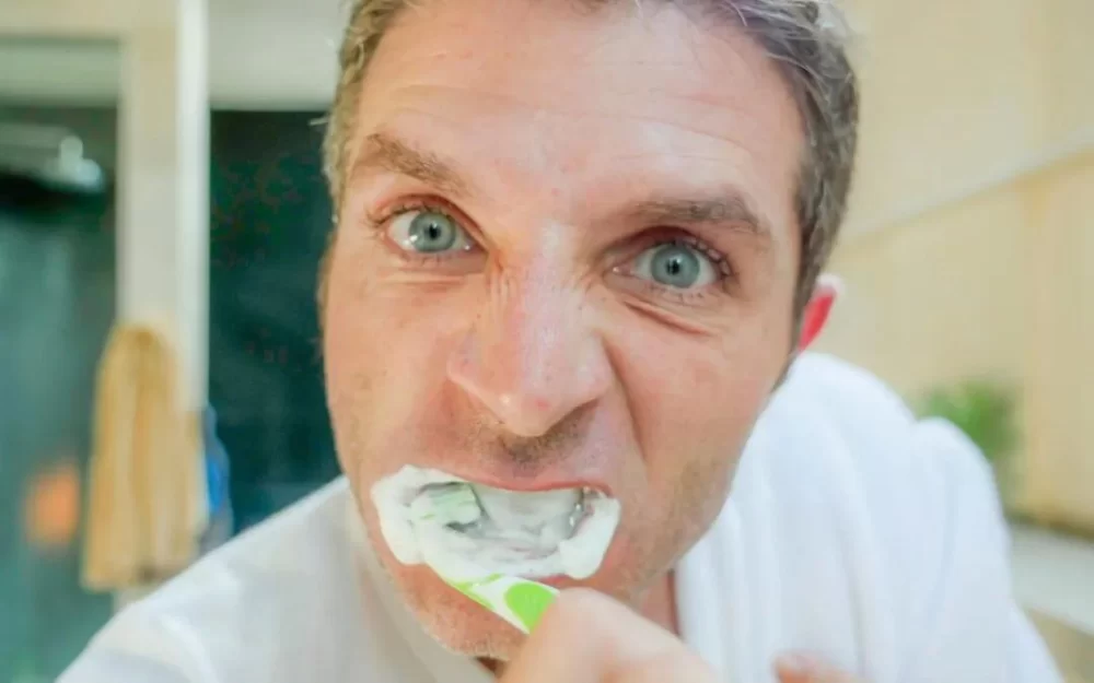Effective Treatment Options for Gingivitis at Home: Natural Remedies and Tips