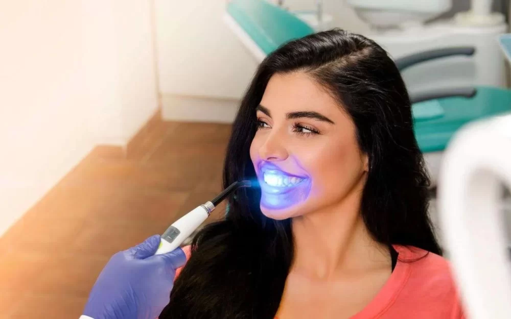 How to Prevent Tooth Sensitivity After Dental Procedures and Whitening