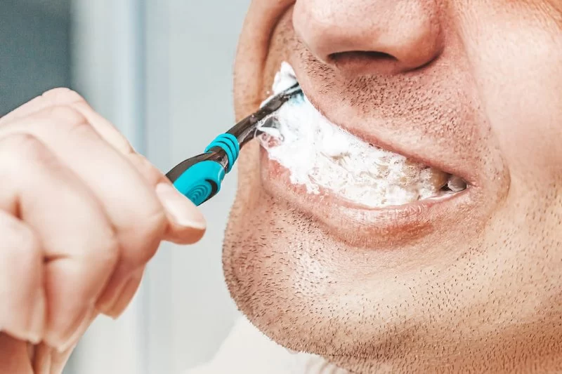 Best Toothbrush for Plaque Removal: Expert Tips and Real Stories