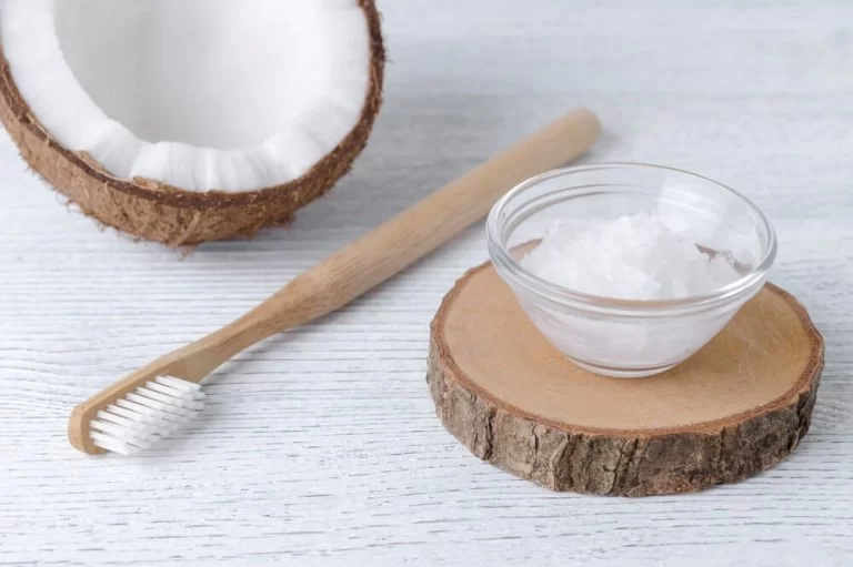 How to Use Coconut Oil for Oral Hygiene Effectively