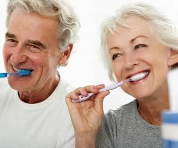 Oral Hygiene Tips for Elderly with Implants: Essential Care for Lasting Results