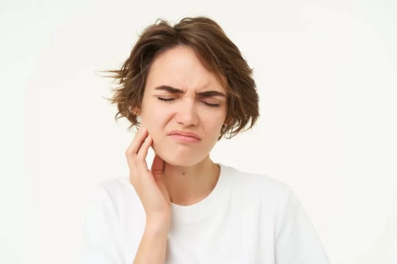Signs of Tooth Nerve Damage: Symptoms and Management Tips for Relief