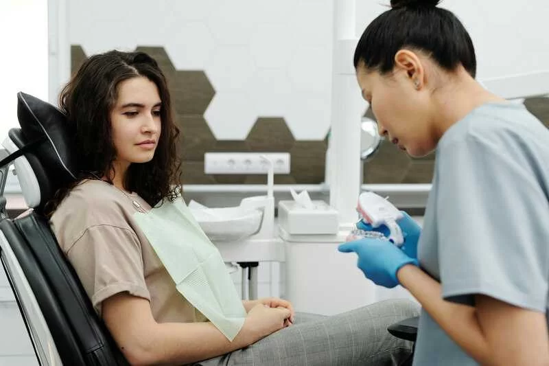 Complete Guide: Signs You Should See a Dentist Immediately with Diabetes